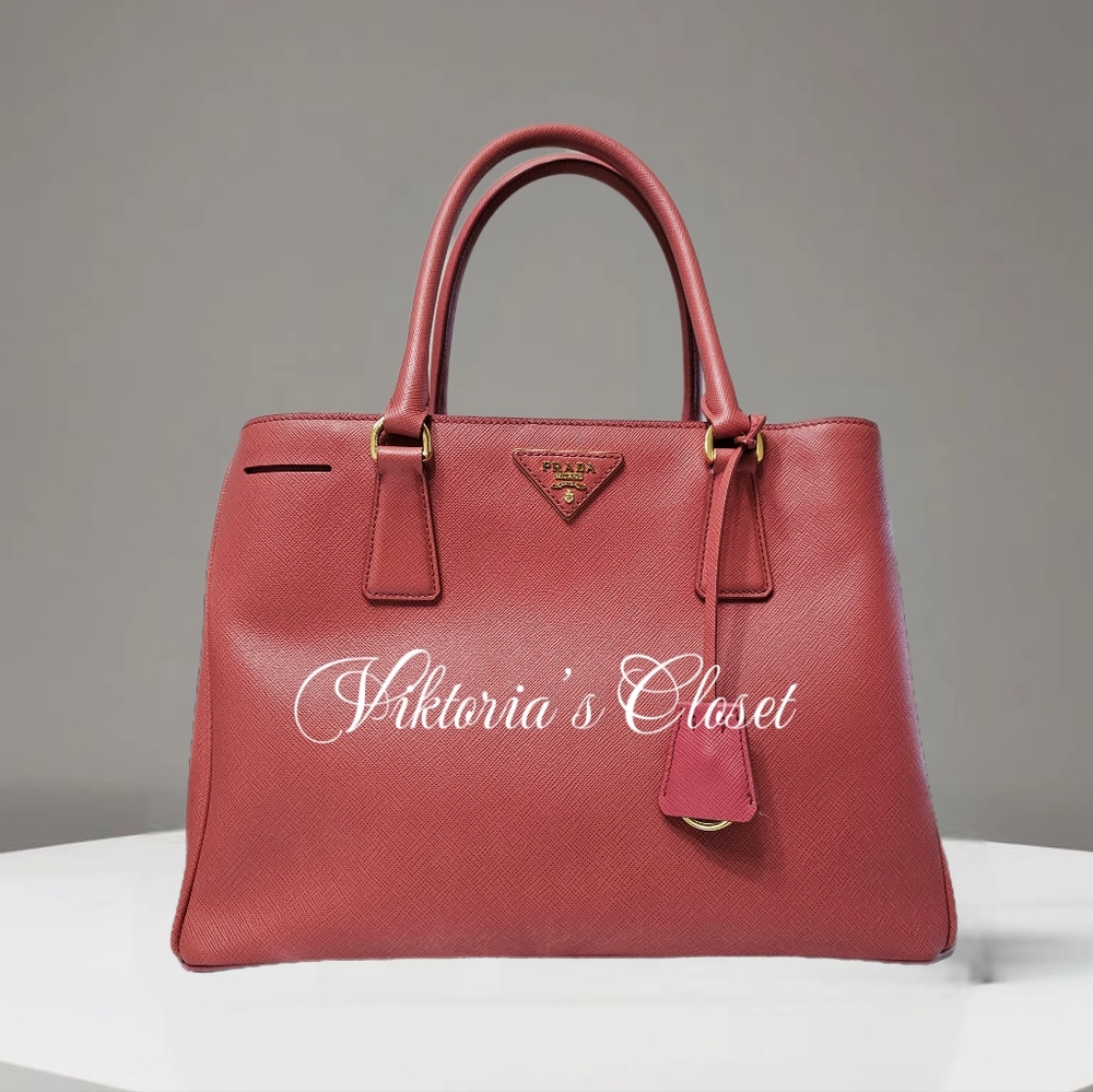 #0560-1182 PRADA SAFIANO TWO WAY CROSSBODY BAG